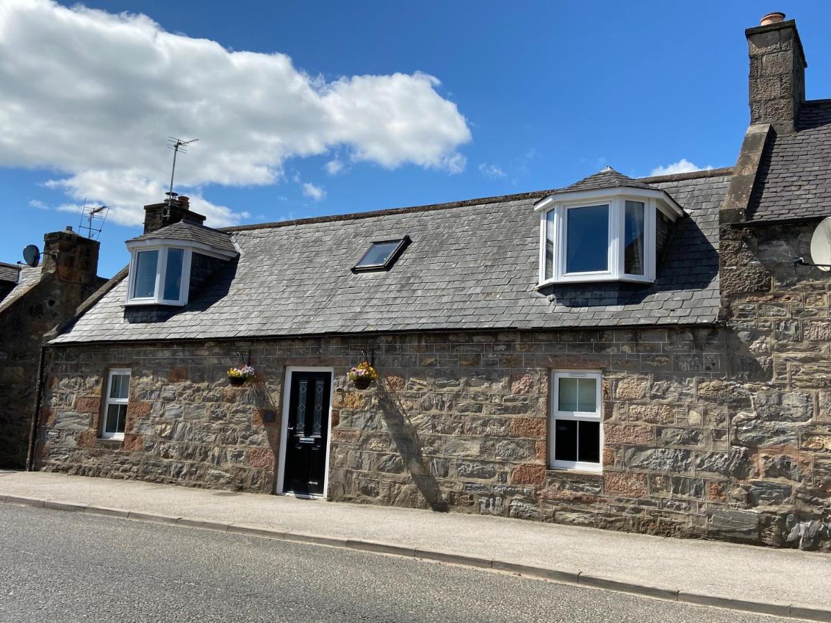 Islas Cottage, A Home In The Heart Of Speyside Dufftown Eksteriør bilde